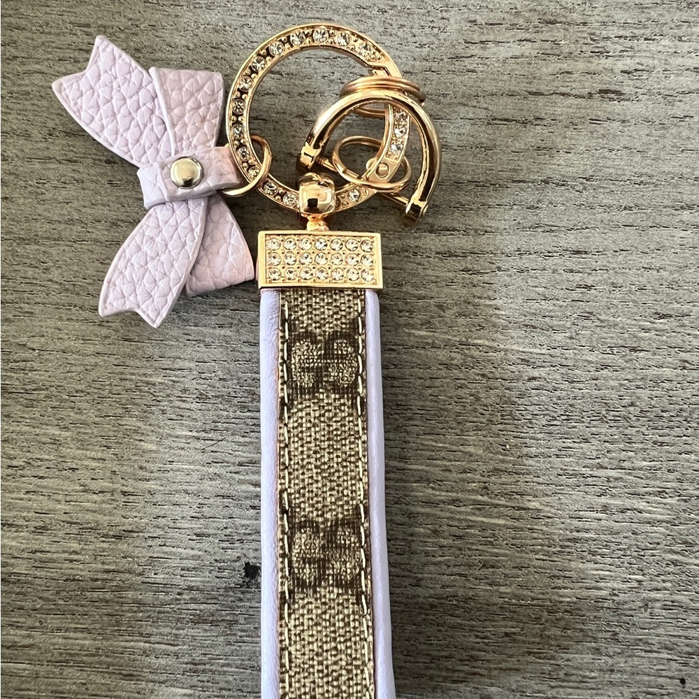 Gucci Up Cycled Keychain with Bow - Picture 3 of 3